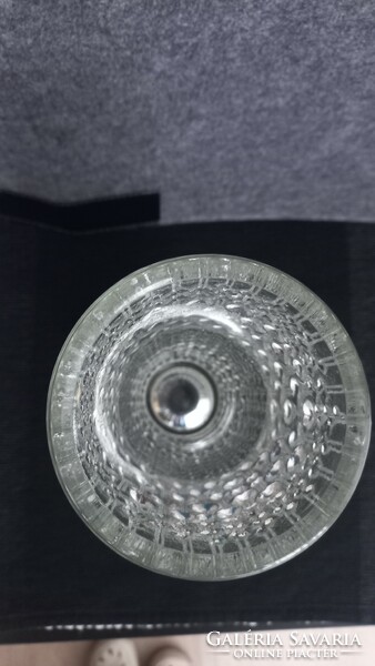 Vintage cseh üveg váza, vastagfalú, külsején domború cseppszerű mintával.