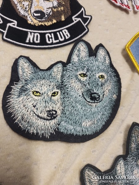 Sew-on, wolf-themed mixed sew-ons
