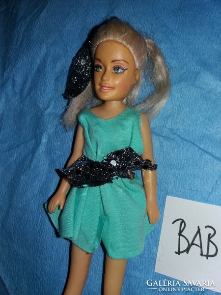 Retro beautiful barbie-style doll, teenage girl, according to the pictures, baby 12