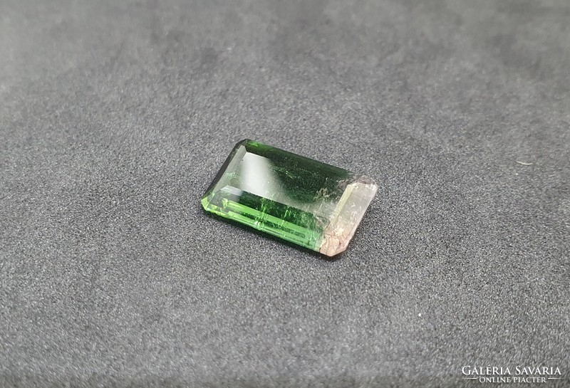 Brazilian melon tourmaline 5.77 Carats. With certification.