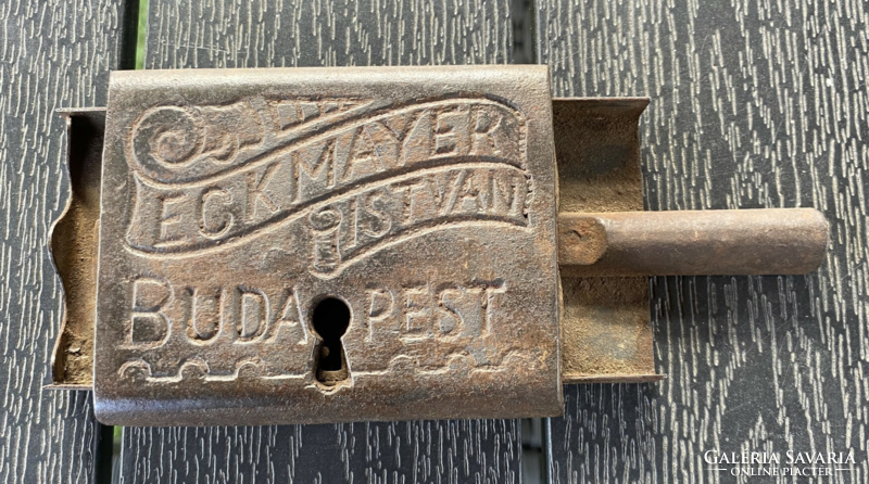 István Eckmayer - cast iron shutter lock