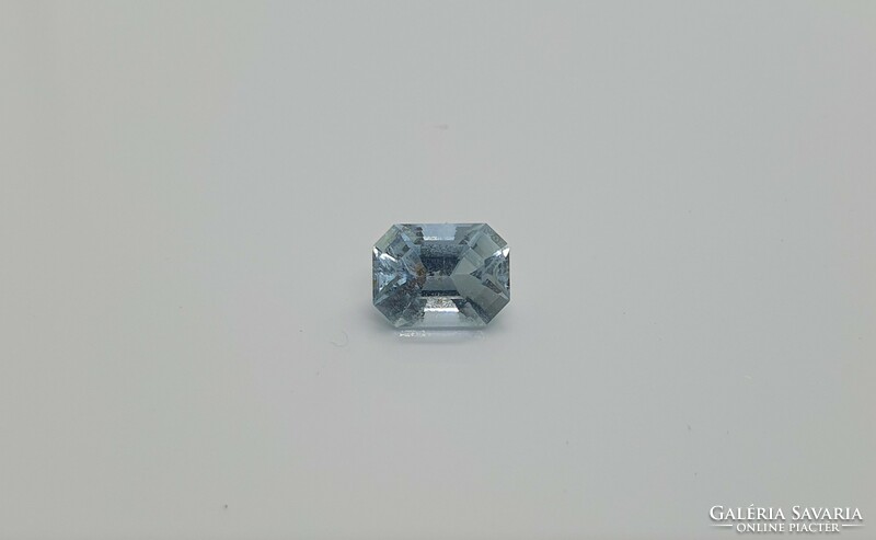 Beautiful aquamarine 1.13 carats. With certification.