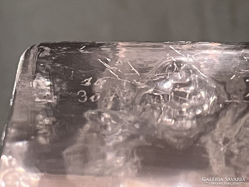 Szögletes préselt designer üveg váza 16 cm JG szign. (U0006)