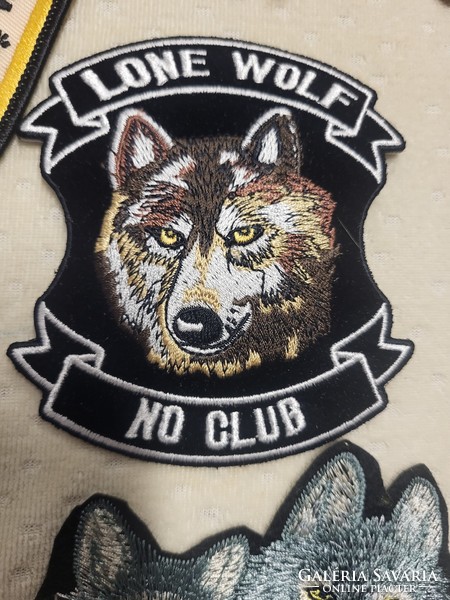 Sew-on, wolf-themed mixed sew-ons