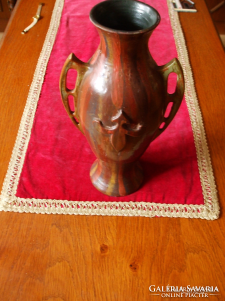 Vase made in Sátoraljaújhely prison, marked /where Vízkis also worked/