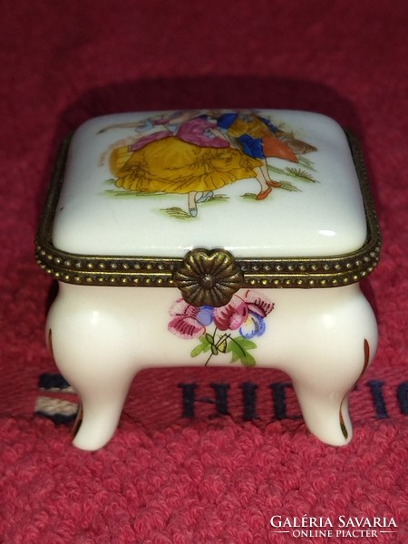 Gyönyörű barokk stílusú porcelán ékszertartók