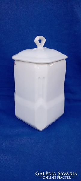 Large porcelain spice holder