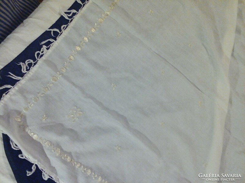 Traditional Transylvanian white embroidered scarf