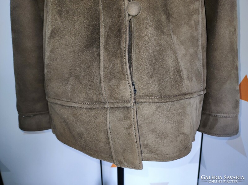 Embroidered, short genuine sheepskin leather jacket, size 40