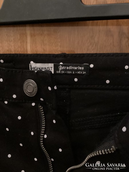 Stradivarius pants 34 and new with pin spots