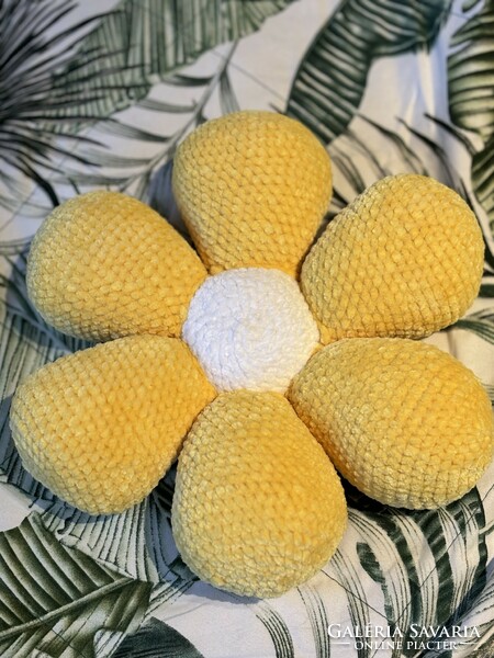 Plush decor flower