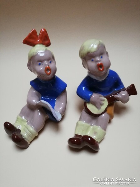 Hops ceramic singing couple figure for sale together