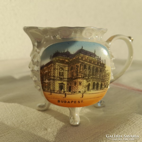 Különleges porcelán emlék kis kancsó, "BUDAPEST", 1900-as évek eleje.