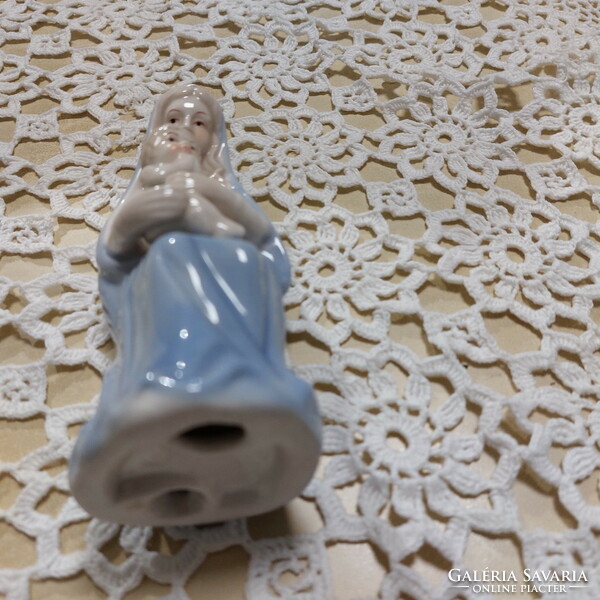 Szűz Mária a kisded Jézussal figurális porcelán szobor