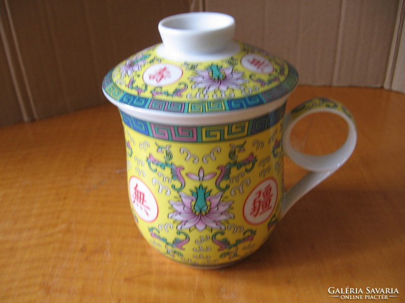 Chinese tea mug with lid, große mauer graz