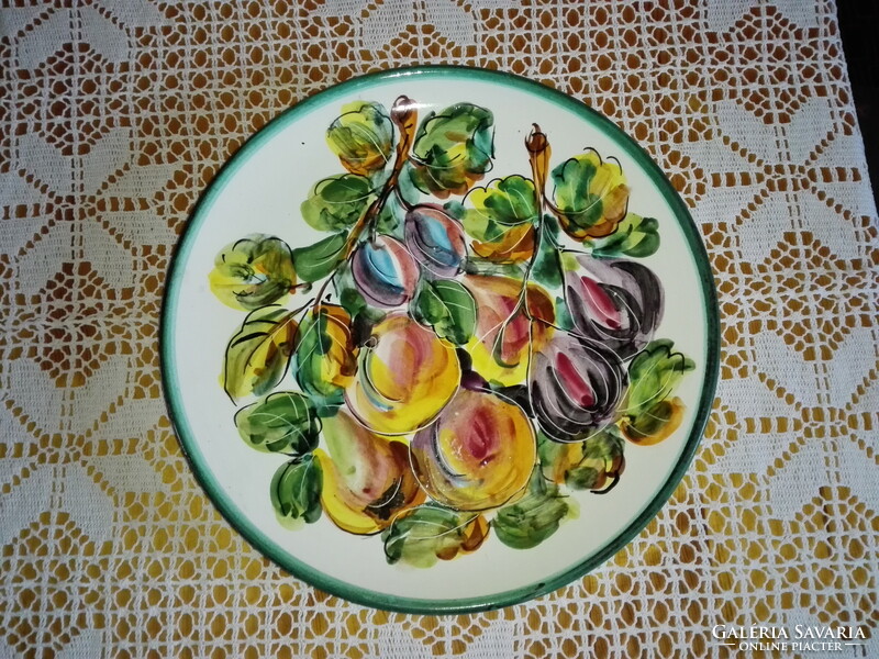 Csodás kézzel festett fali kerámia tányér....gyümölcsmintás 30 cm.