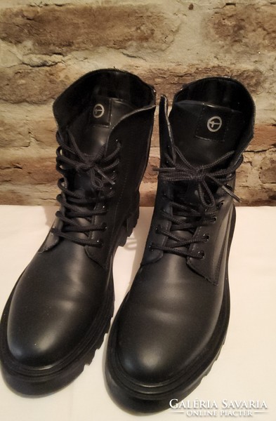 Tamaris women's boots are brand new! 40's