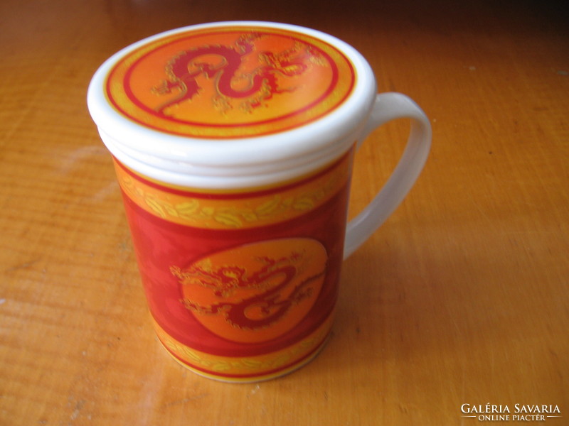 Sárkányos, fedeles, szűrős Cha Cult porcelán teás bögre