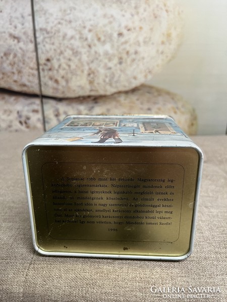 Sopianae retro metal box a68