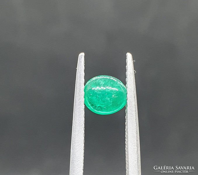 Colombian emerald cabochon 0.51 Carat. With certification.