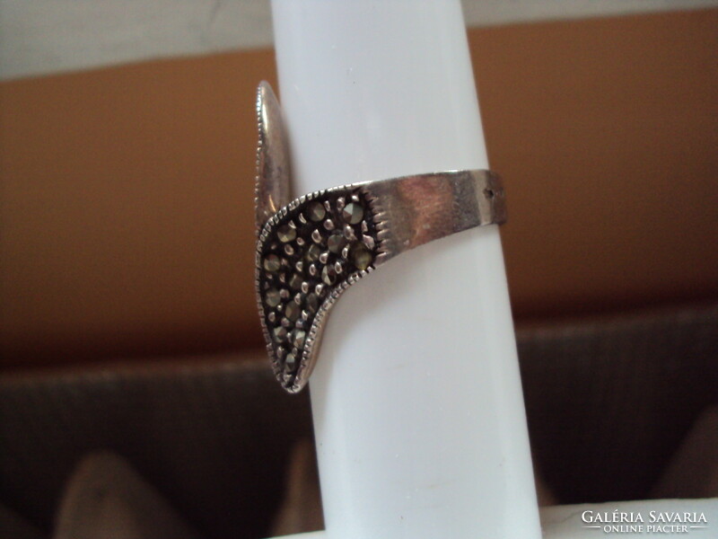 Ezüst gyűrű csillogó szépség 18 mm