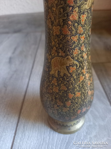 Szép régi állatos réz váza (20x7 cm)