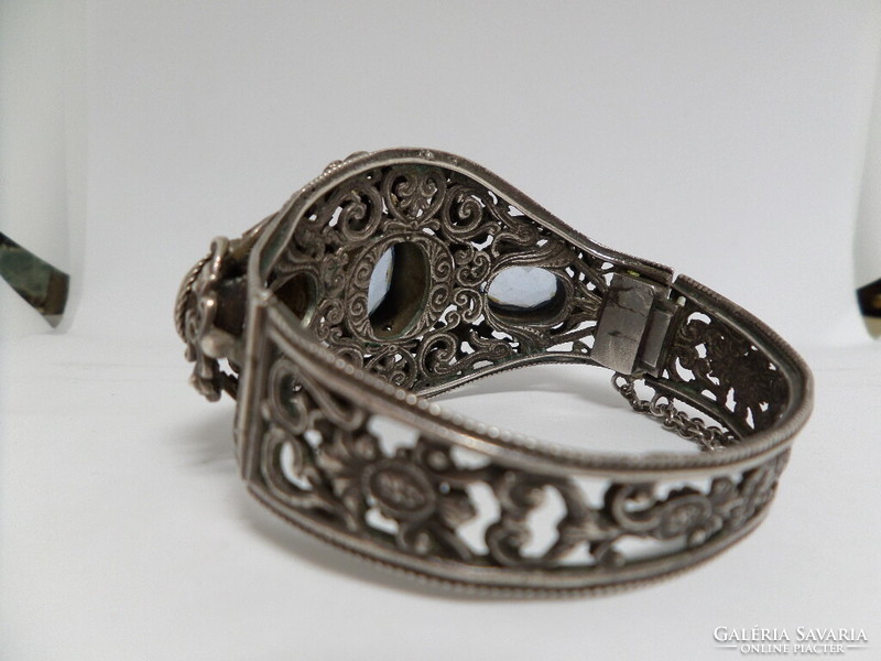 Huge silver alloy bracelet / wristband