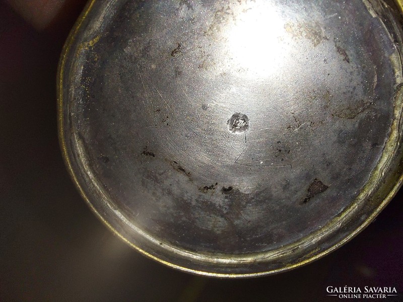 Antik, 10 centis ezüstözött gyertyatartó