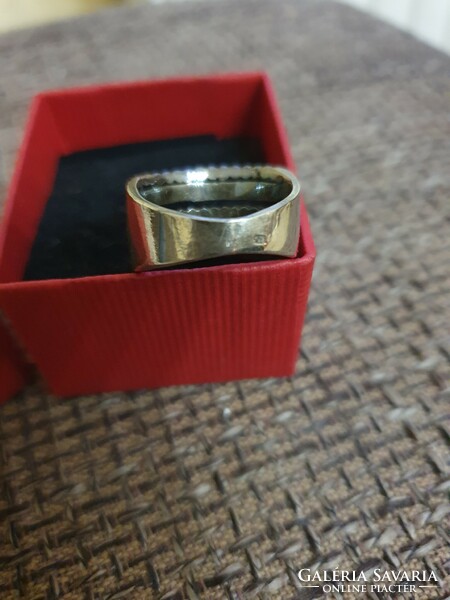 Gyönyörű markazitos ezüst gyűrű
