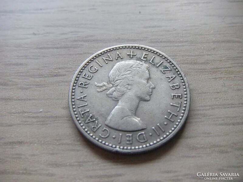 1 Shilling  1954   Anglia  ( Skócia címer  Balra néző Ágaskodó Oroszlán a Koronázási Pajzson   )