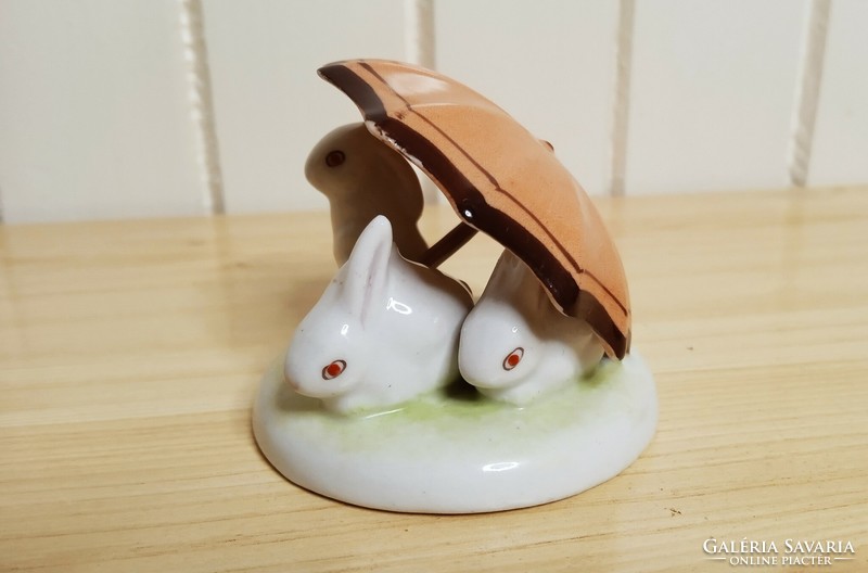 Bunny with umbrella, Köbánya porcelain factory, 1960s