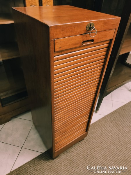 Original antique Károly Lingel art deco shuttered cabinet / chest of drawers with working lock, perfect blinds