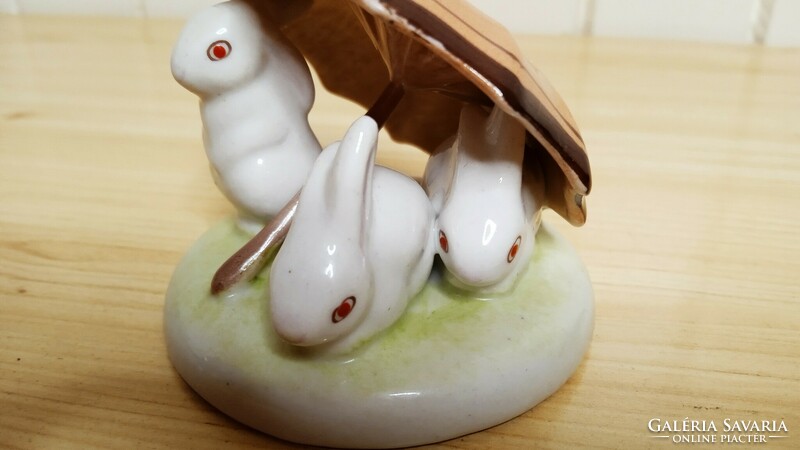 Bunny with umbrella, Köbánya porcelain factory, 1960s