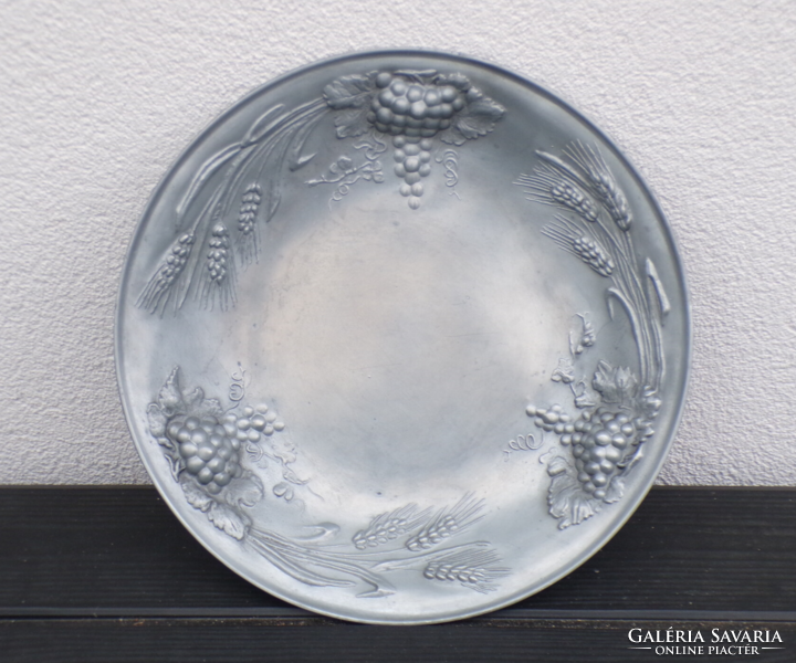 Old 34cm solid marked pewter / cin with grape and grain pattern centerpiece / bowl / decorative bowl