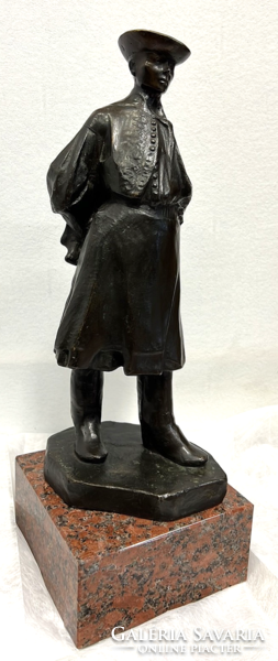 Antique bronze statue of János László Beszédes (1874-1922).