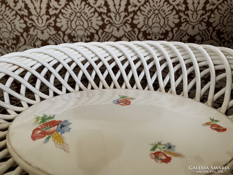 Kispesti áttört szélű kínáló tál virágos ovális porcelán fonott kenyér kosár kenyeres kosárka