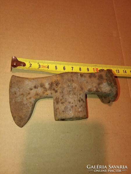 Antique step axe