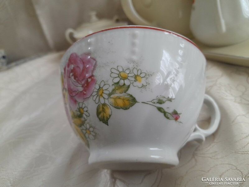 Thick-walled teacup