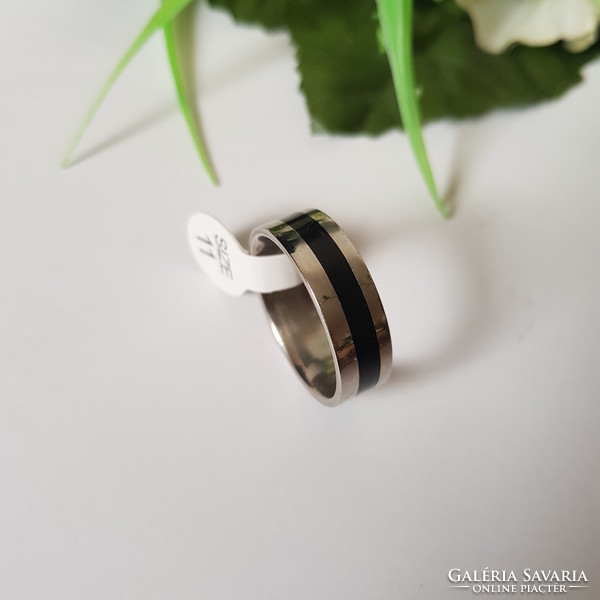 ÚJ, ezüstszínű, fekete csíkos karikagyűrű – USA 11 / EU 64 / Ø22mm