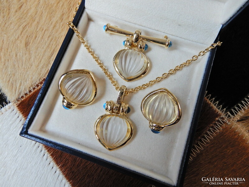 Old, art deco style gilded jewelry set with glass inlay