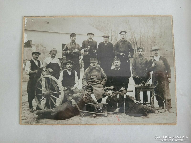 Old group photo 1924 master blacksmiths horseshoe blacksmiths soldier photo