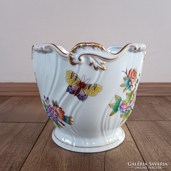 Herend Victoria patterned pot