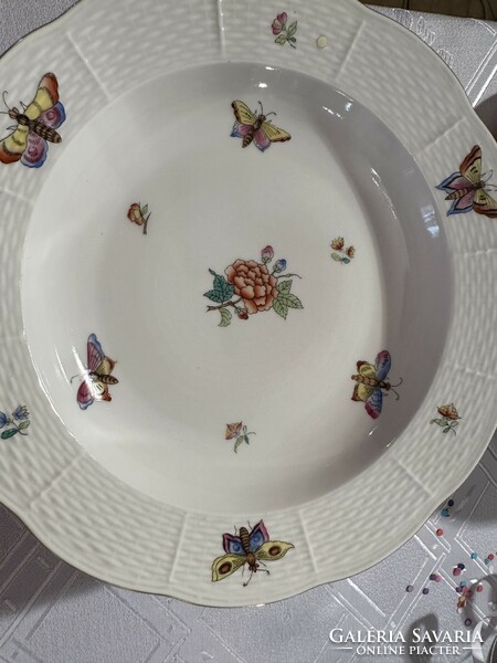 Victorian tableware from Herend