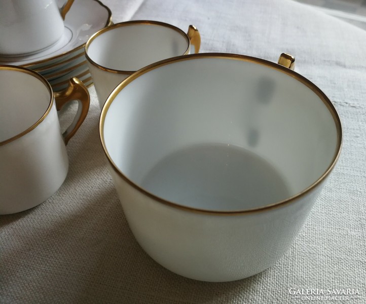 Antik ritkaság, 36 darabos, hibátlan Hüttl porcelán teás- kávés készlet