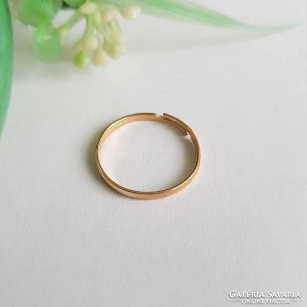 New wedding ring with adjustable size