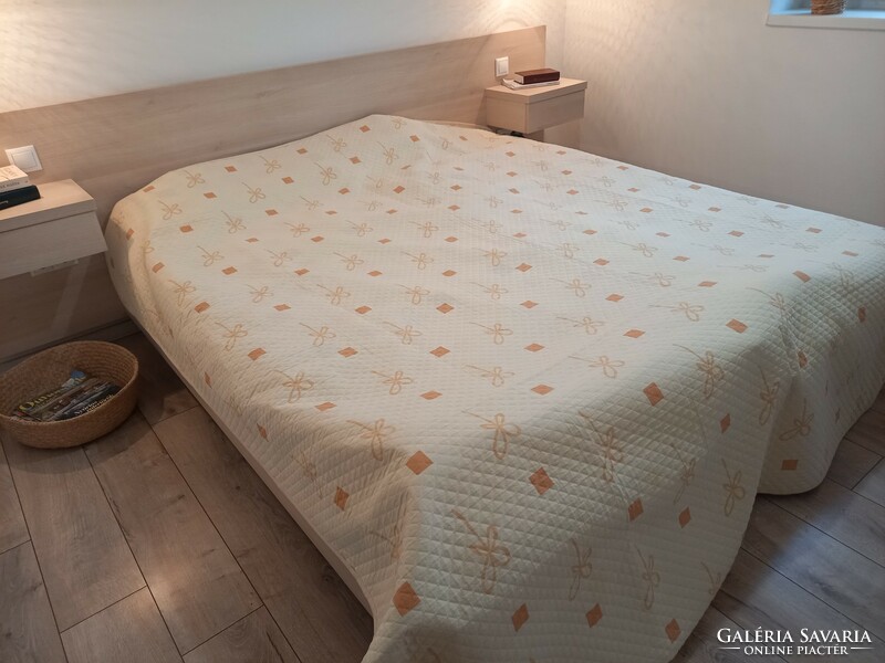 Double-sided quilted bedspread for a double bed, super quality, flawless 240*260cm (like new)