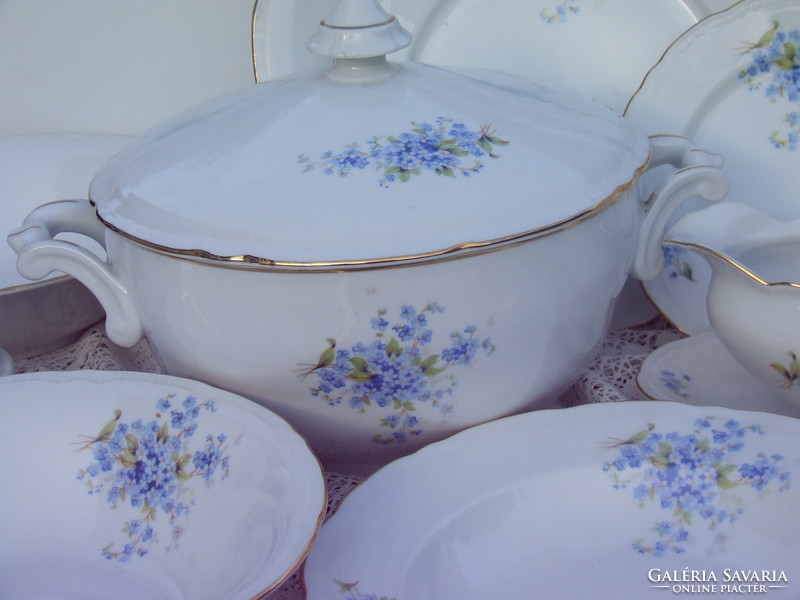 Forget-me-not patterned serving set