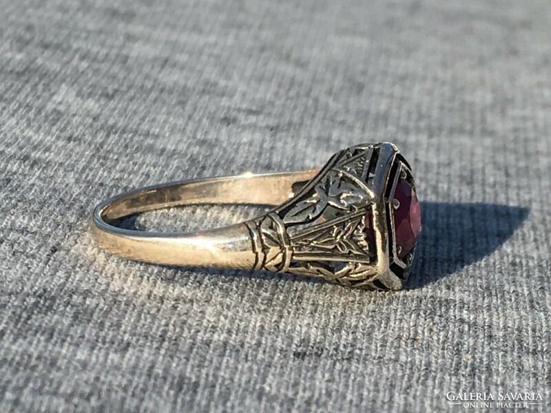 Női ezüst gyűrű rubin