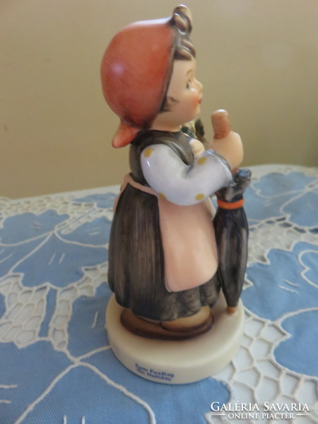 Hummel goebel charm figure 