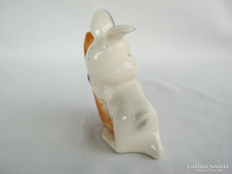 Ceramic figurine with bunny beets
